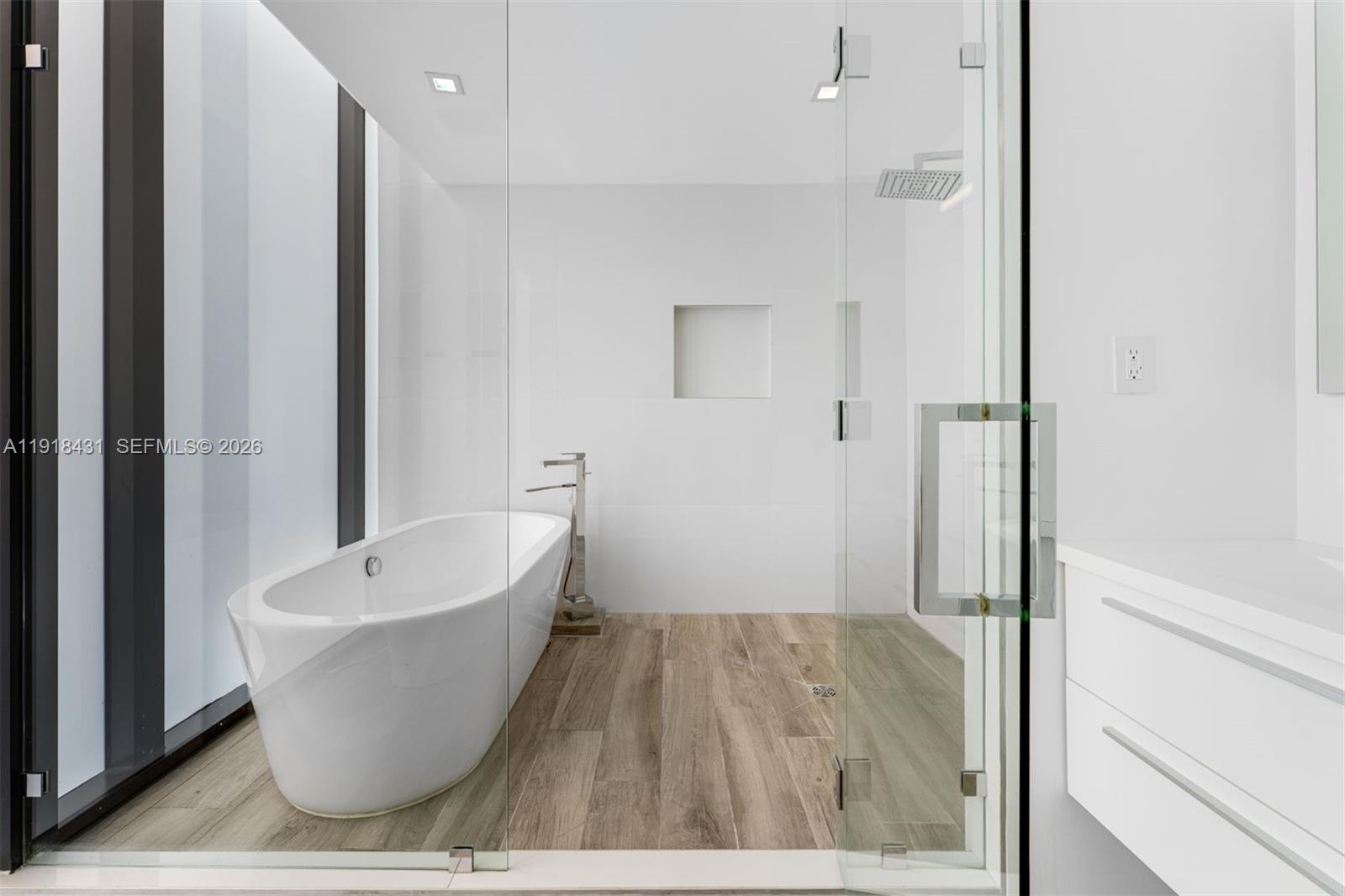 ALTON BEACH BAY FRONT RE- - Residential