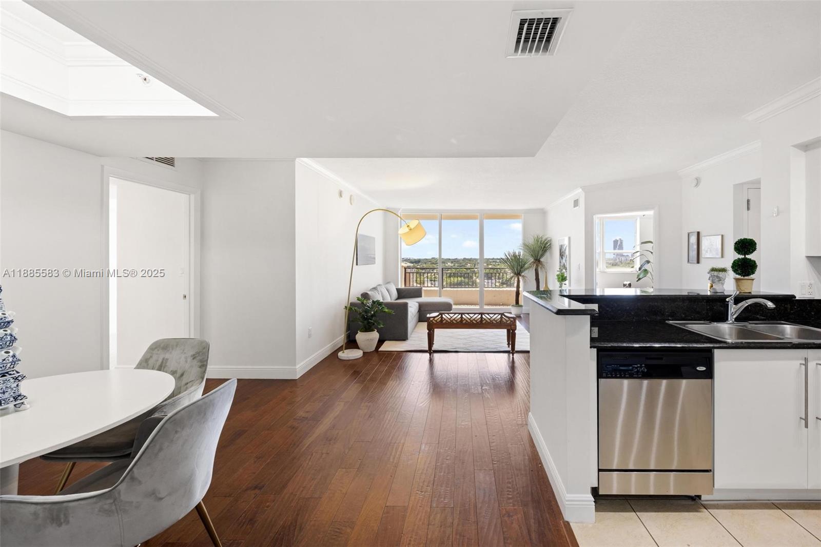 3232 SW 22nd Ter 1003