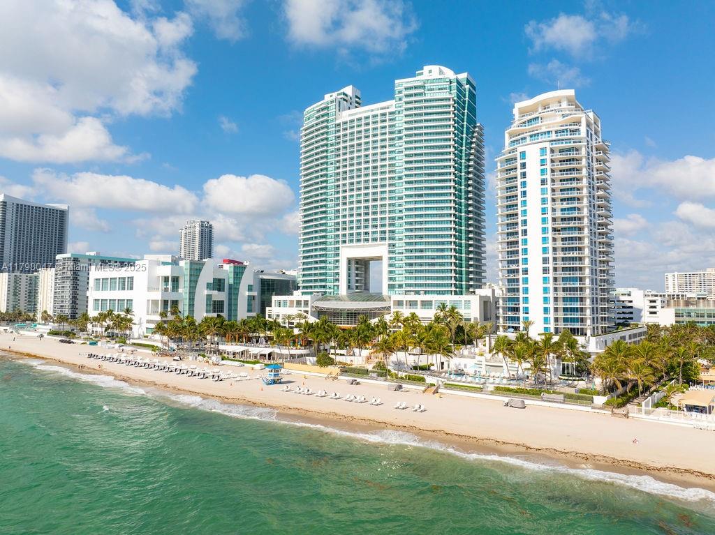 3535 S Ocean Dr 1104, Hollywood, Broward County, Florida - 2 Bedrooms  
3 Bathrooms - 