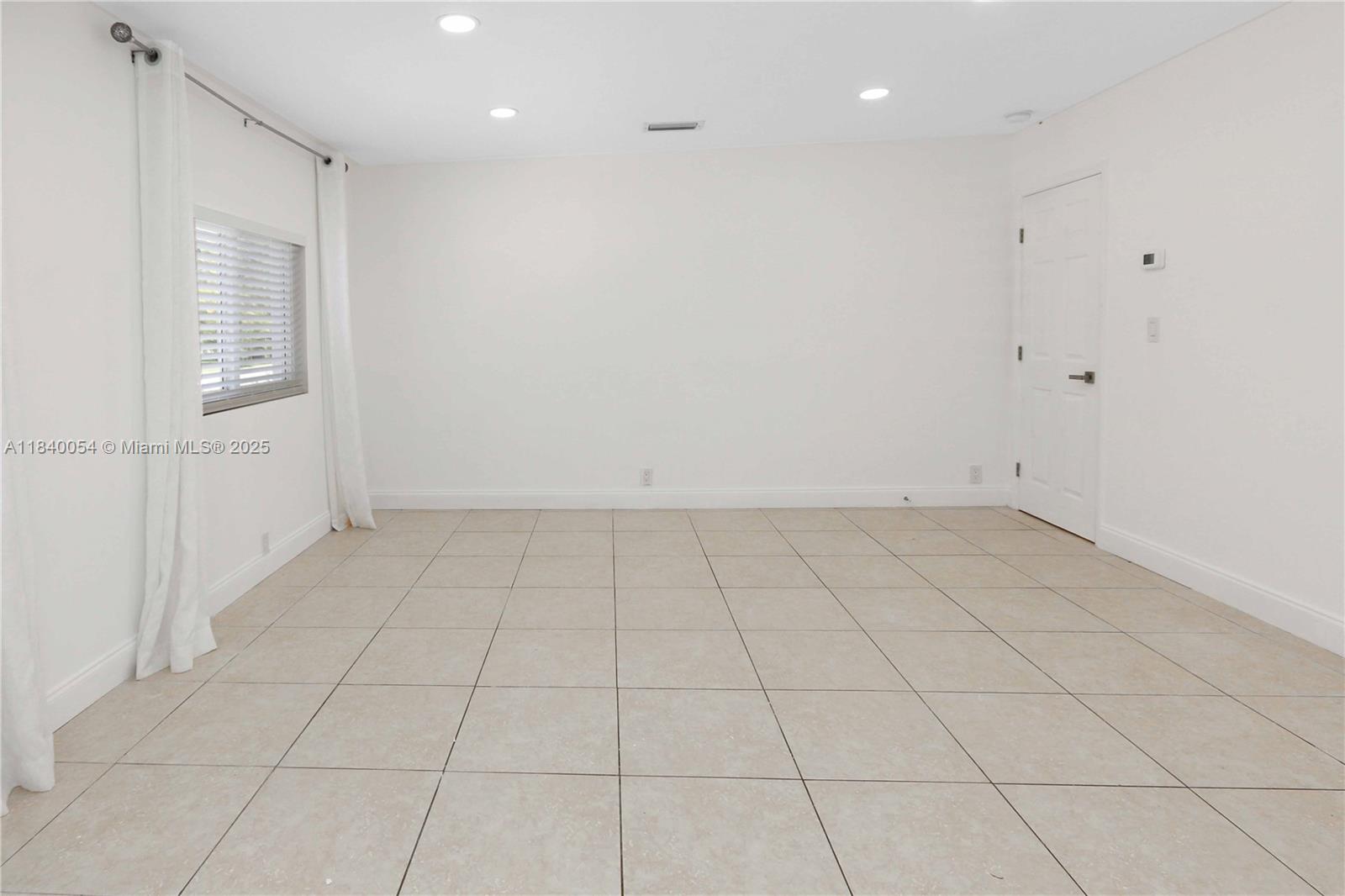 SUNSET TRAILS NO 2 - Residential Lease