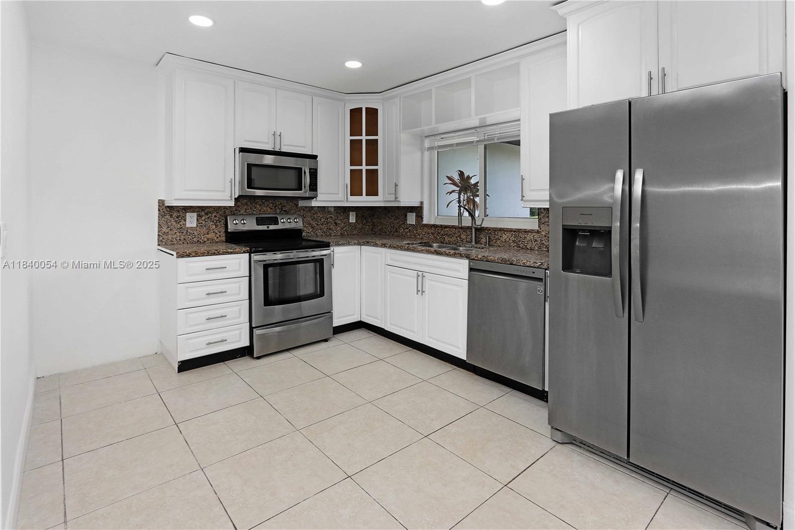 SUNSET TRAILS NO 2 - Residential Lease