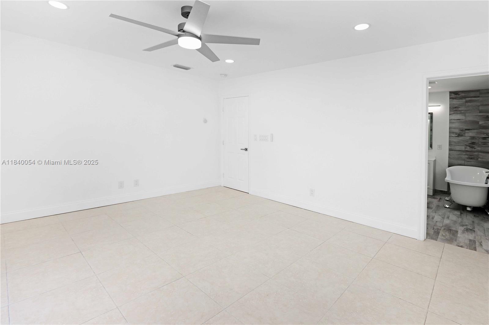 SUNSET TRAILS NO 2 - Residential Lease