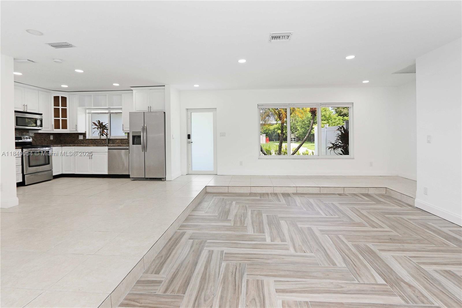 SUNSET TRAILS NO 2 - Residential Lease