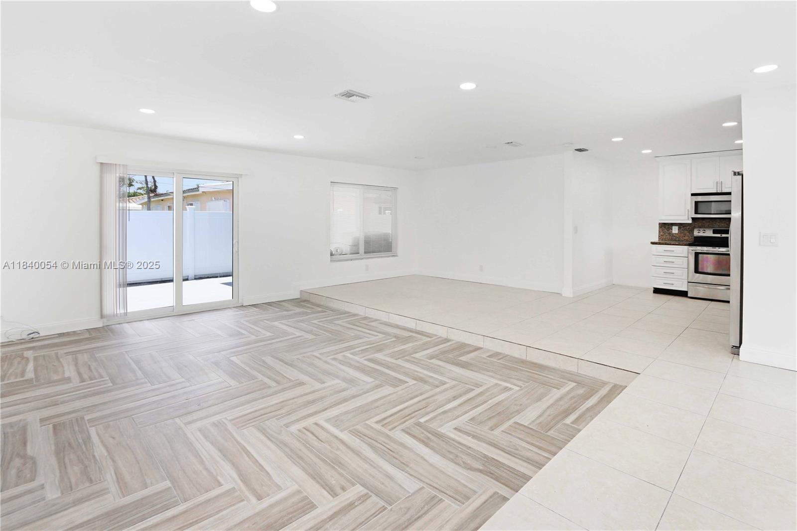 SUNSET TRAILS NO 2 - Residential Lease