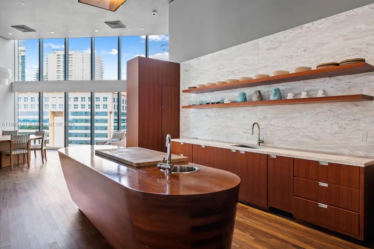 BRICKELLHOUSE CONDO - Residential