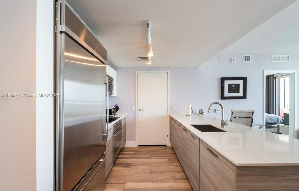 BRICKELLHOUSE CONDO - Residential