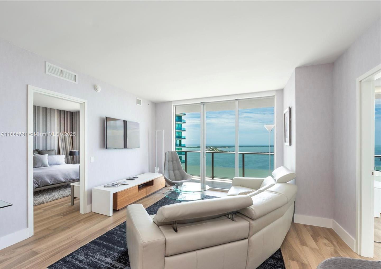 1300 Brickell Bay Dr 3205