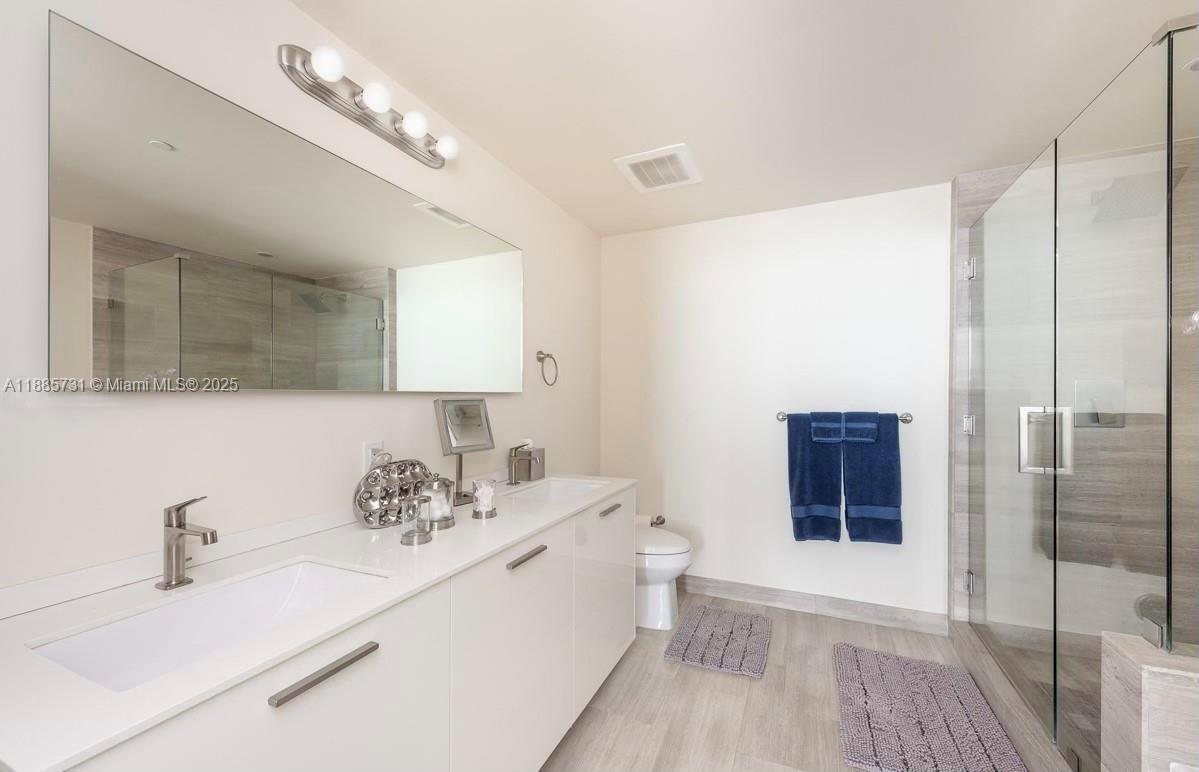 BRICKELLHOUSE CONDO - Residential