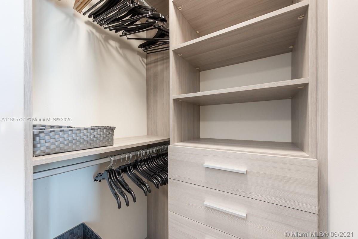 BRICKELLHOUSE CONDO - Residential