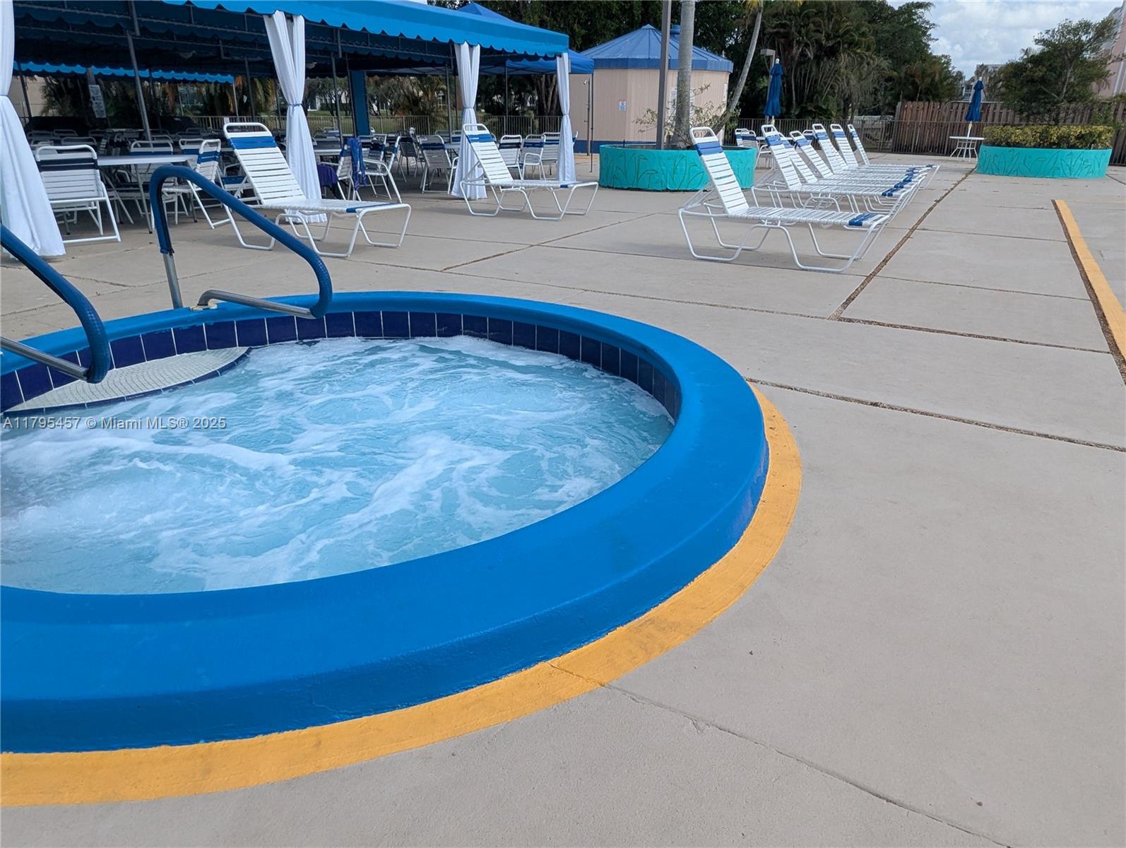 SUNRISE LAKES 200 CONDO - Residential