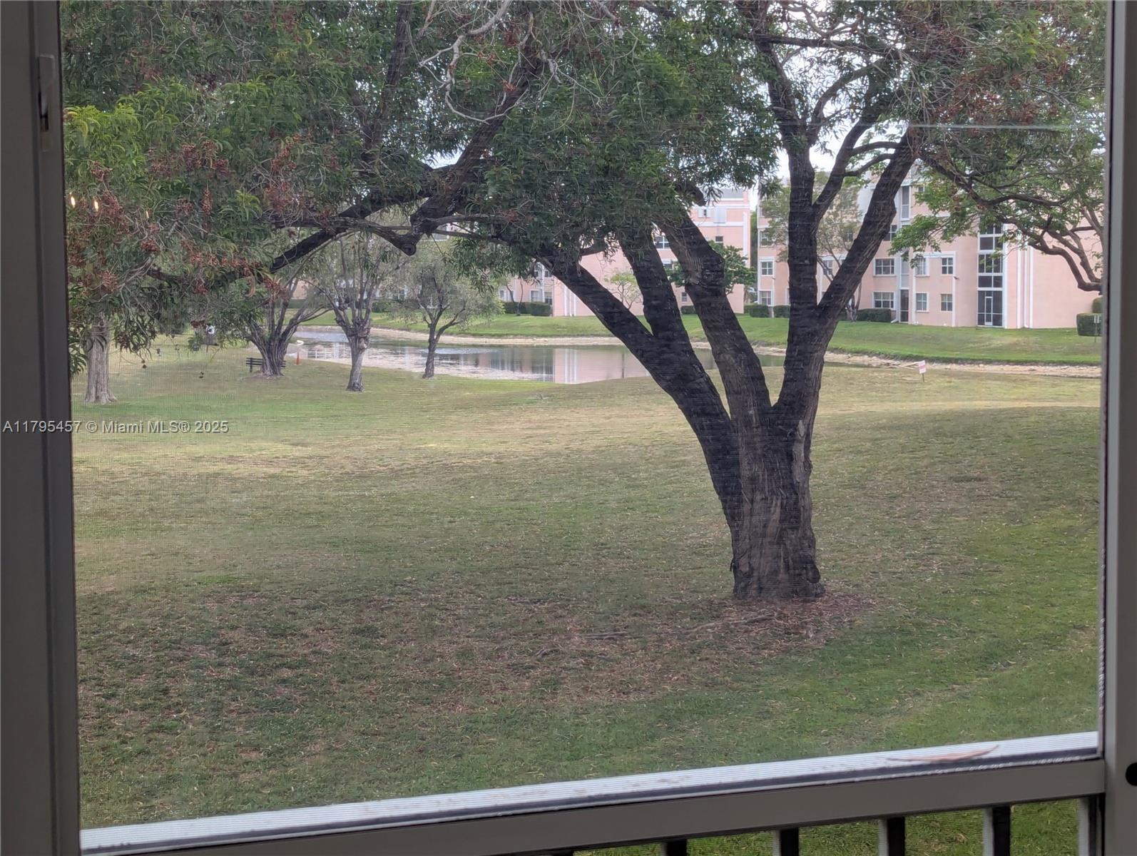 SUNRISE LAKES 200 CONDO - Residential