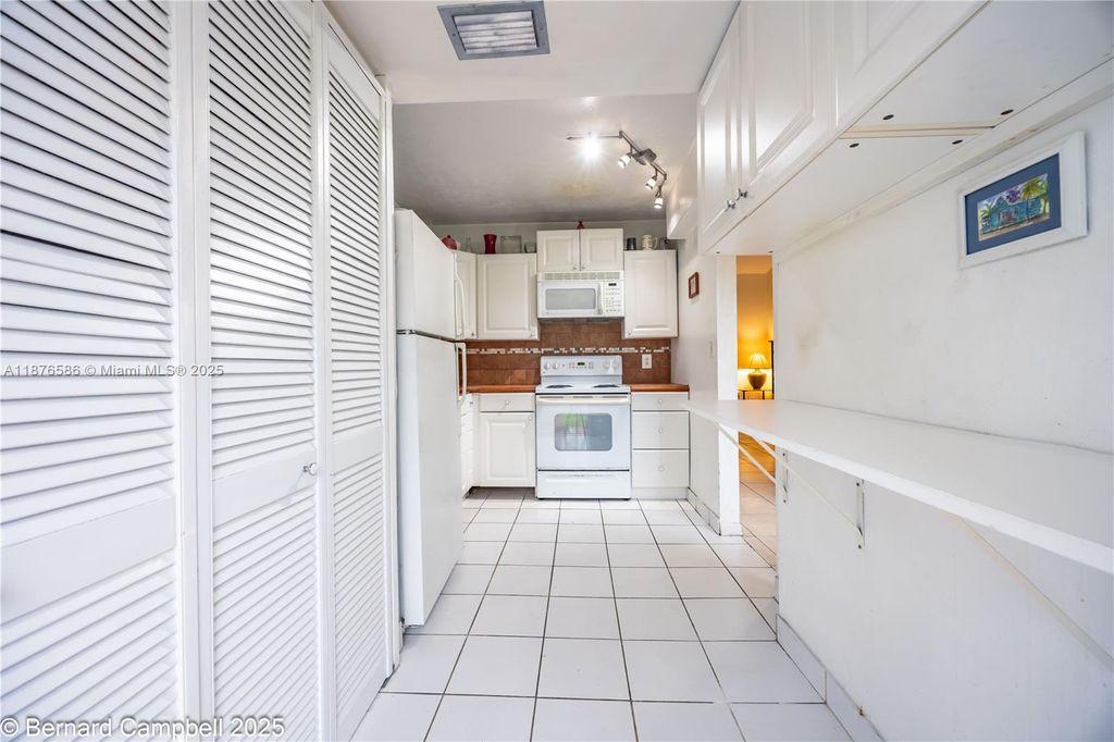 Photo of 7135 W Sunrise Blvd #7135, Plantation, FL 33313 (MLS # A11876586)