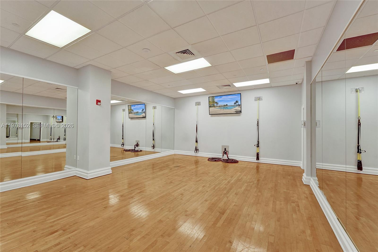 WAVE CONDO - Residential Lease