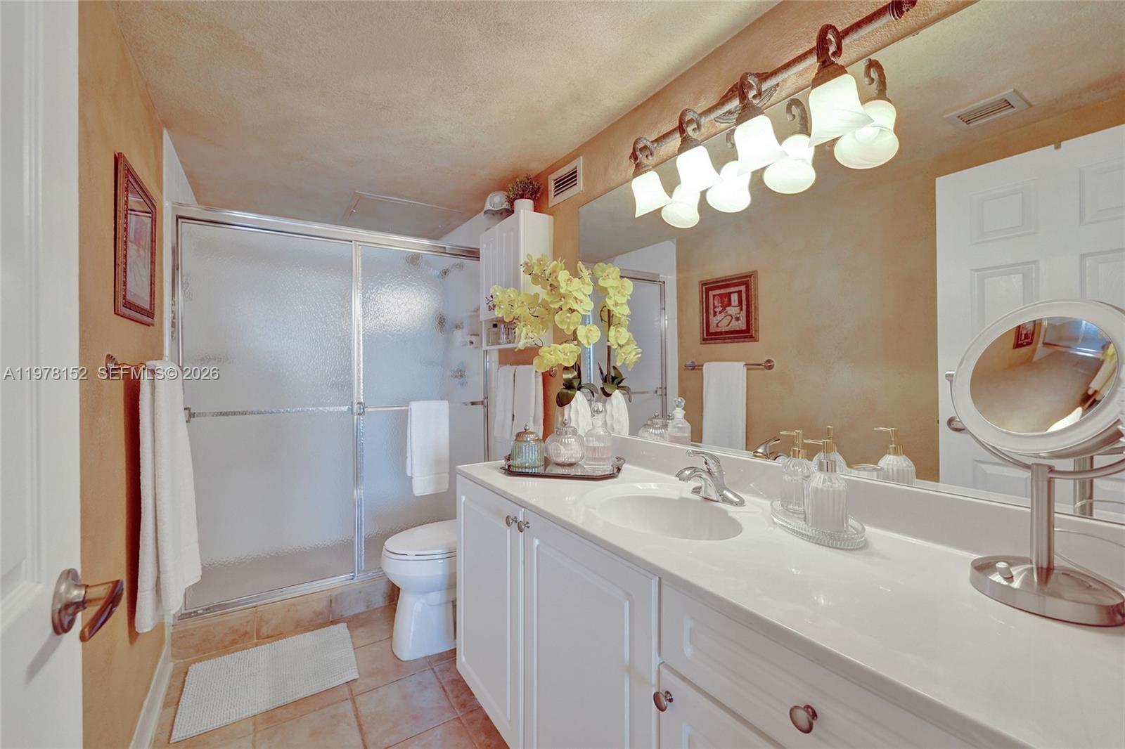 WAVE CONDO - Residential Lease