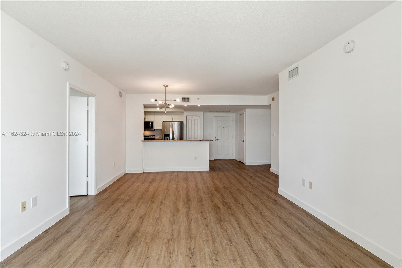 TURNBERRY ON THE GREEN CO - Residential Lease