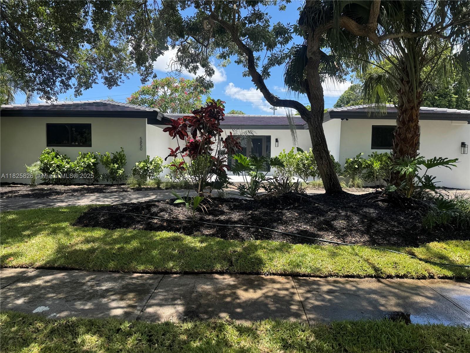 PLANTATION GARDENS 3RD SE - Residential