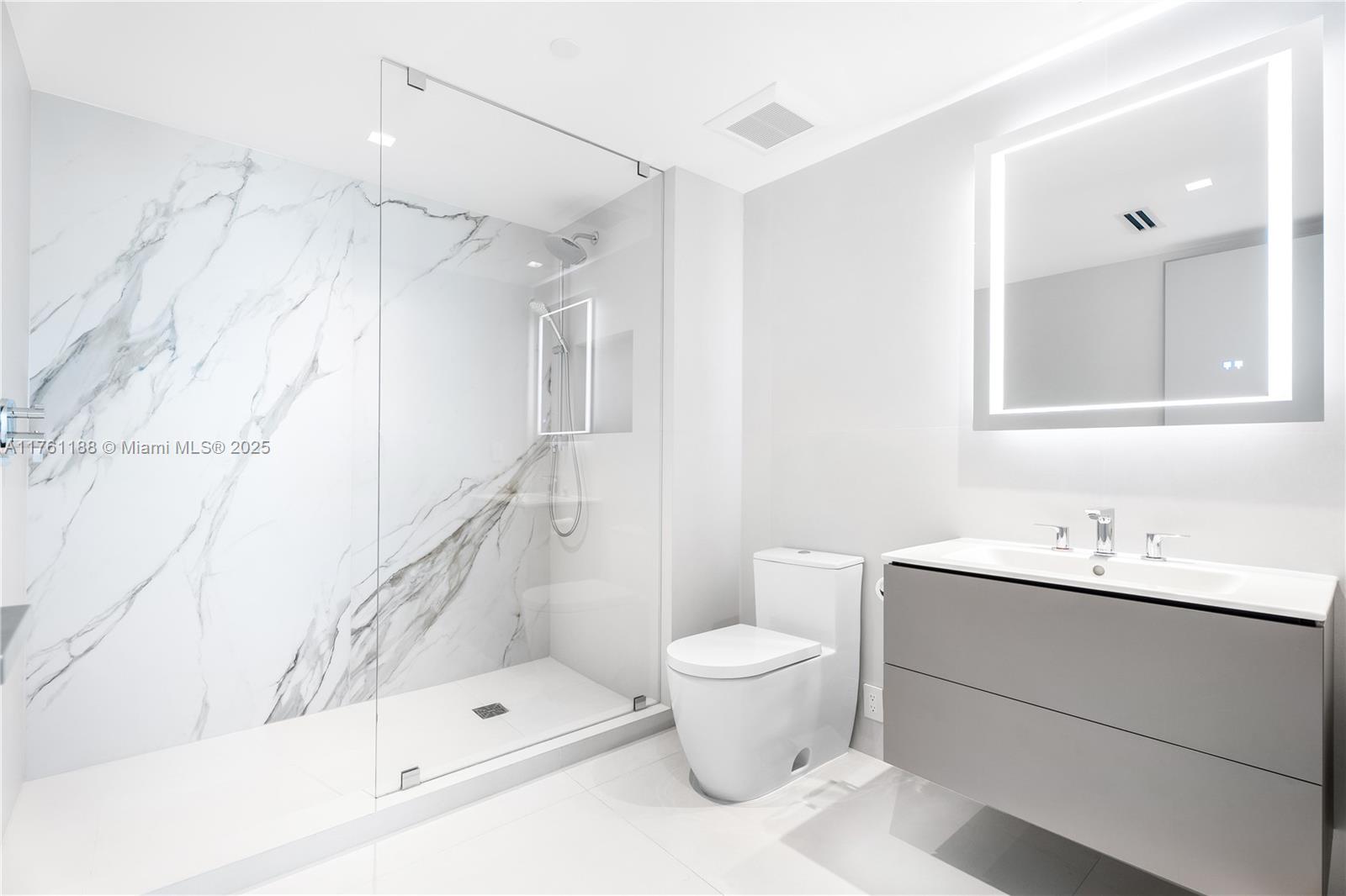 THE PENINSULA II CONDO - Residential