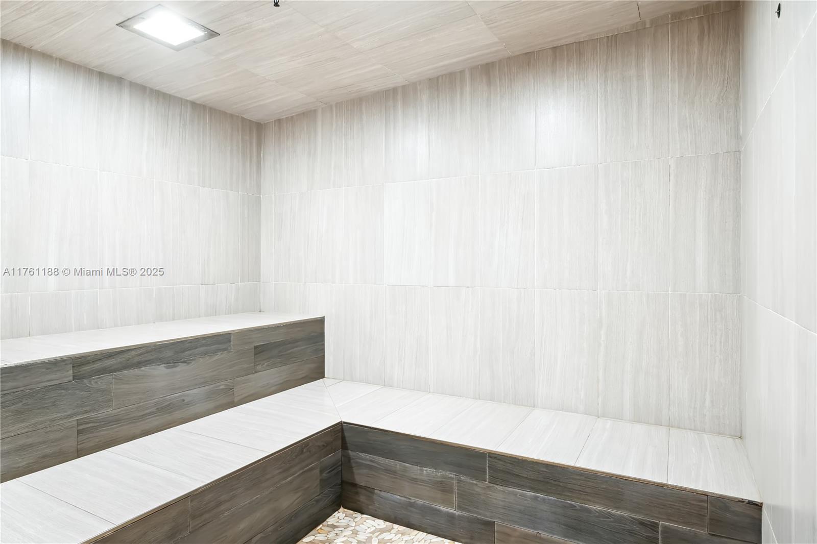THE PENINSULA II CONDO - Residential