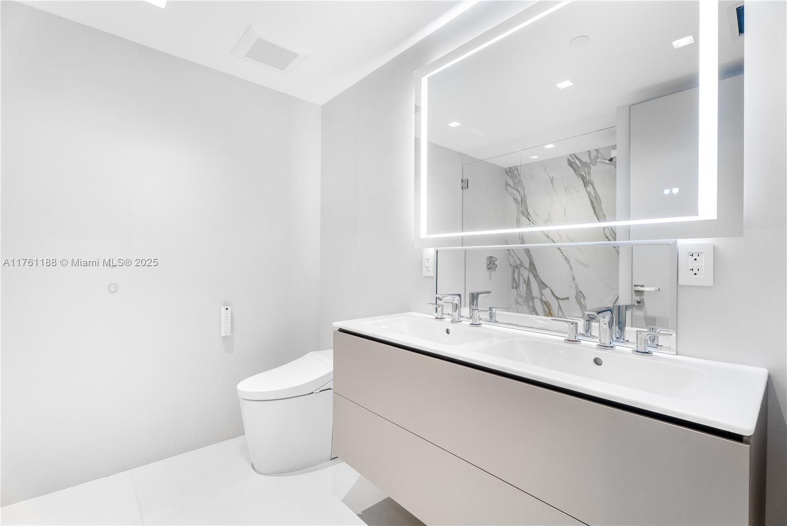 THE PENINSULA II CONDO - Residential