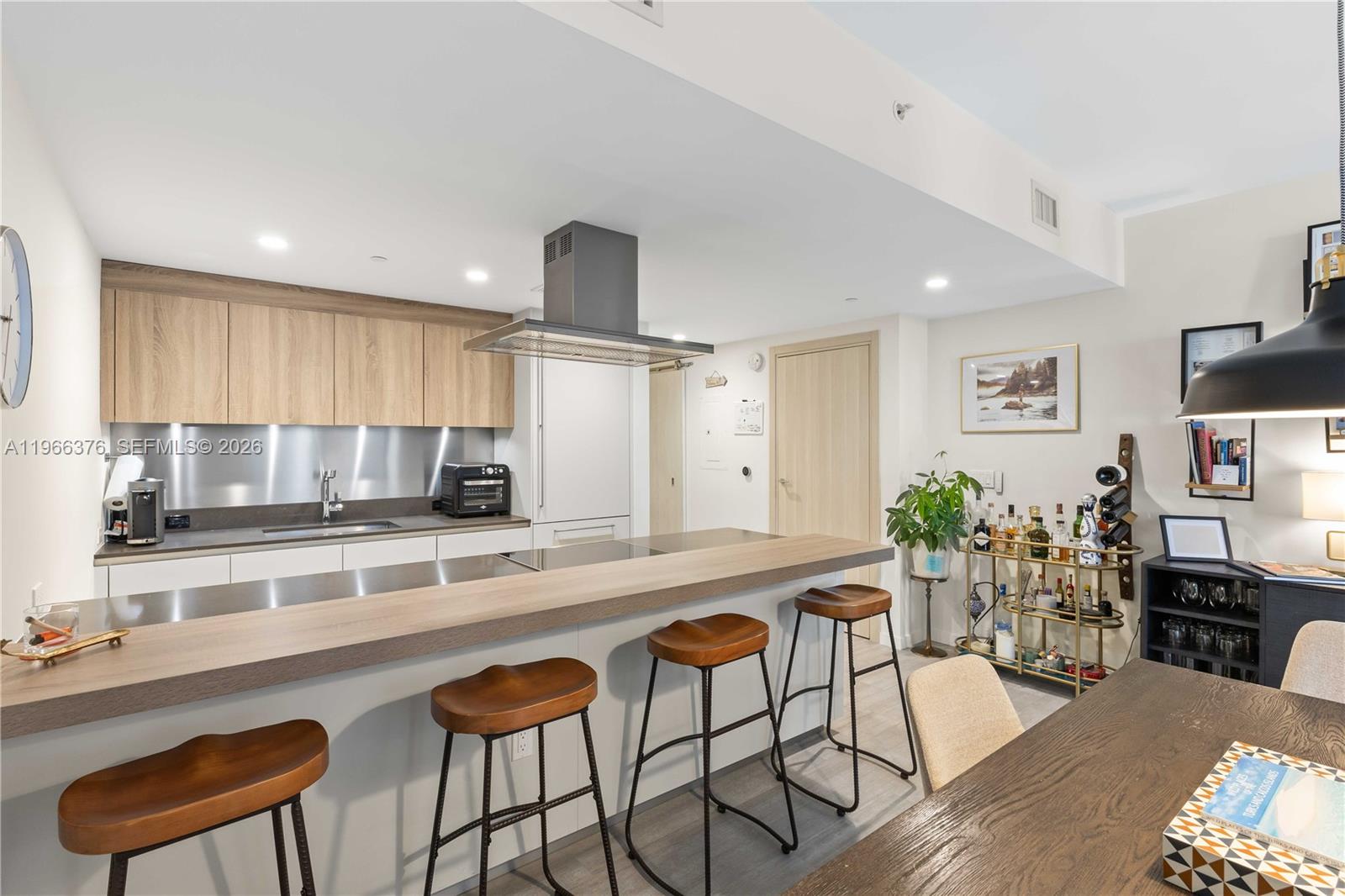 1000 Brickell Plz 4605