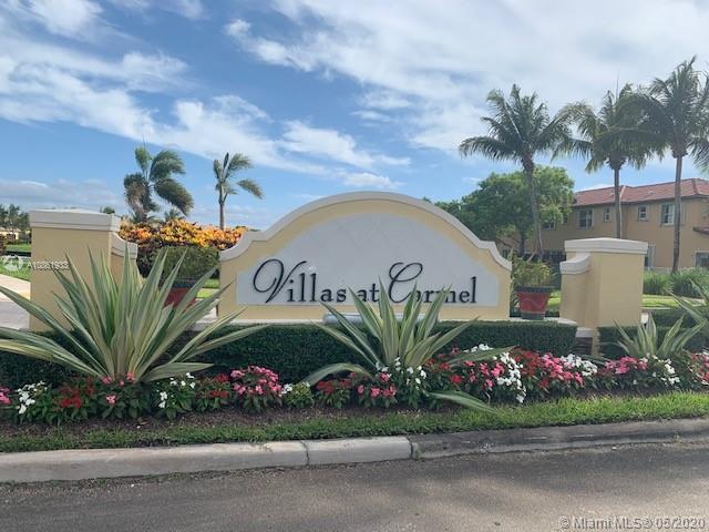 Great Townhouse in amazing area of Homestead, patio, washer and dryer bedroom upstairs etc.