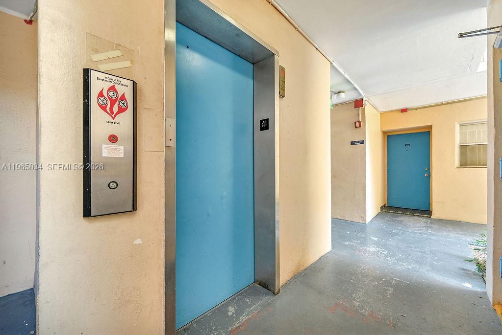 FOURTH GULFSTREAM GARDEN - Residential