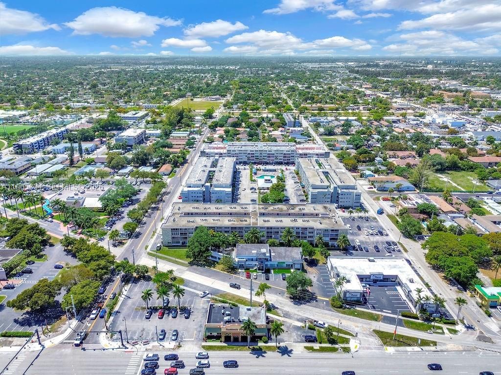 Photo of 410 SE 2nd St #223, Hallandale Beach, FL 33009 (MLS # A11965834)