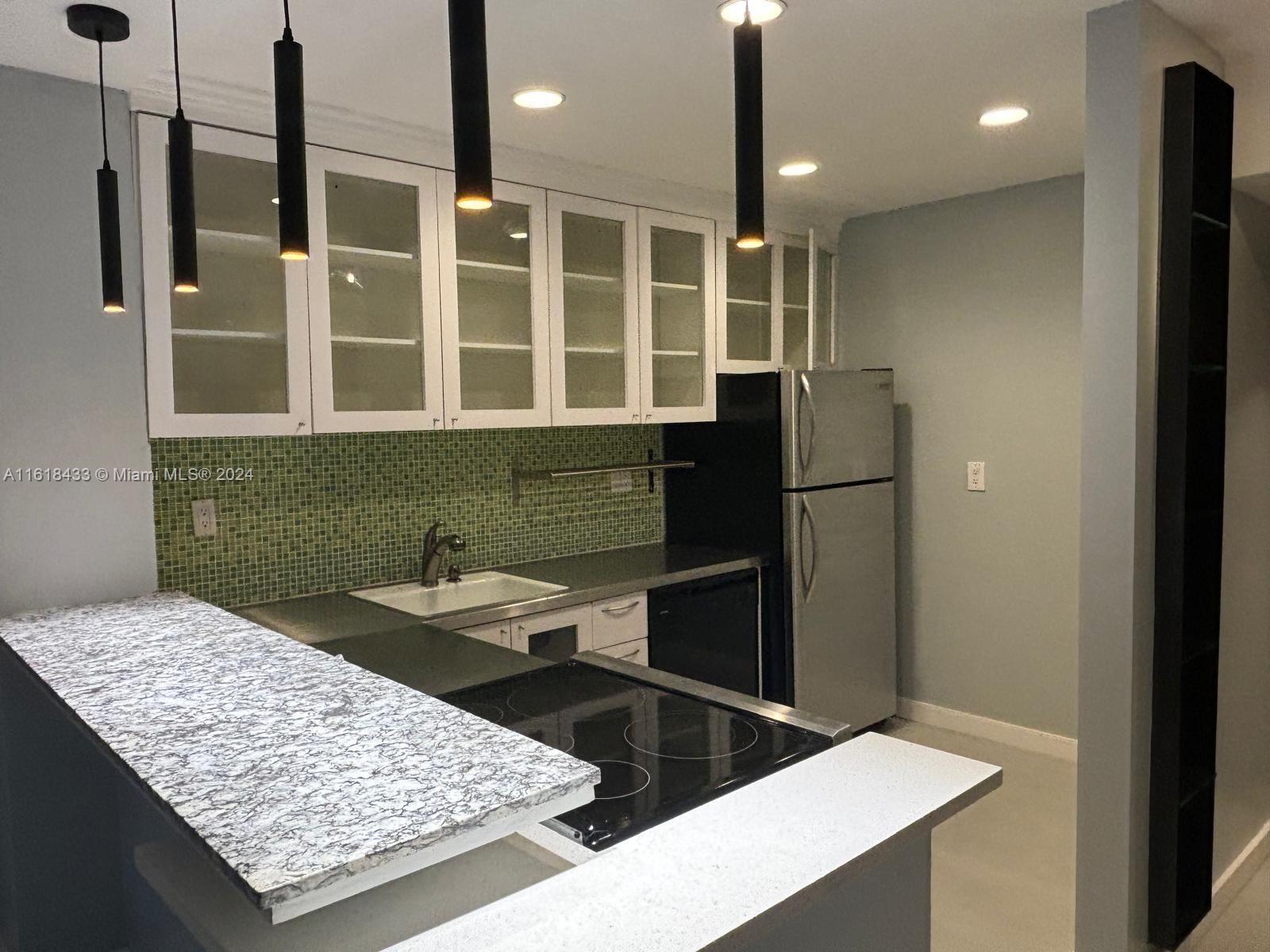 CAMINO CIRCLE CONDO - Residential