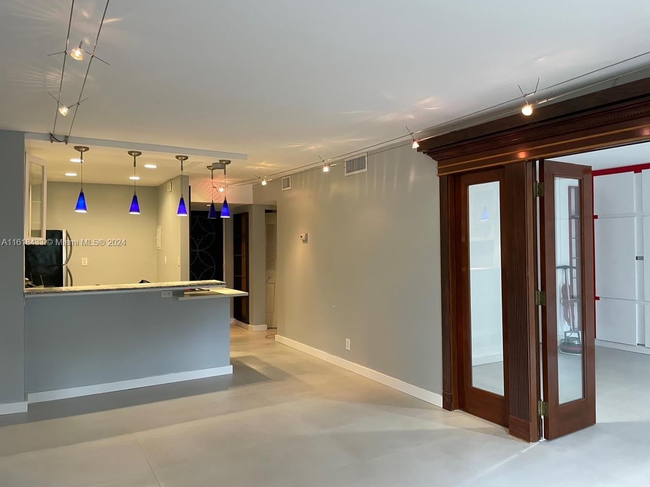 CAMINO CIRCLE CONDO - Residential