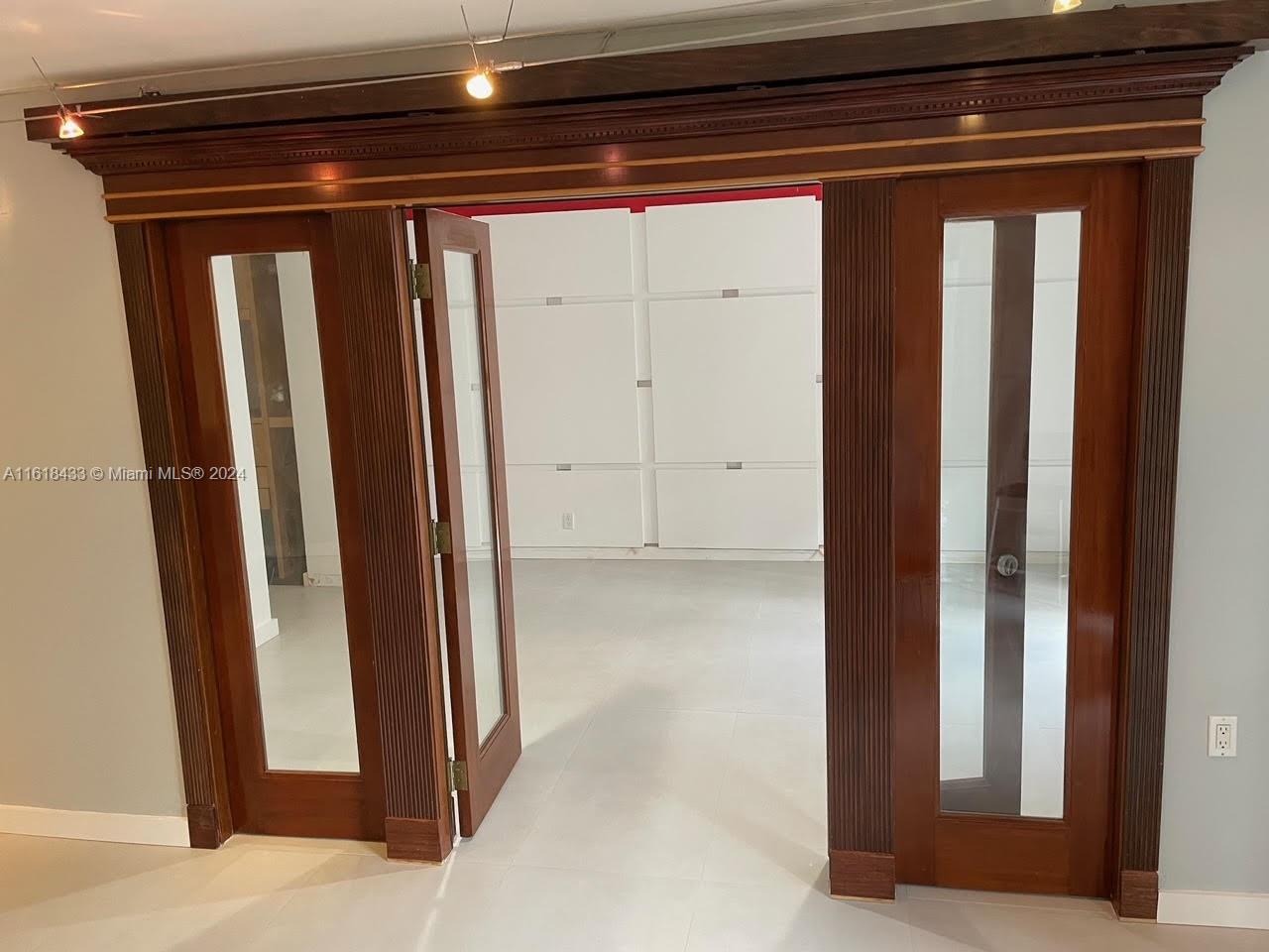 CAMINO CIRCLE CONDO - Residential