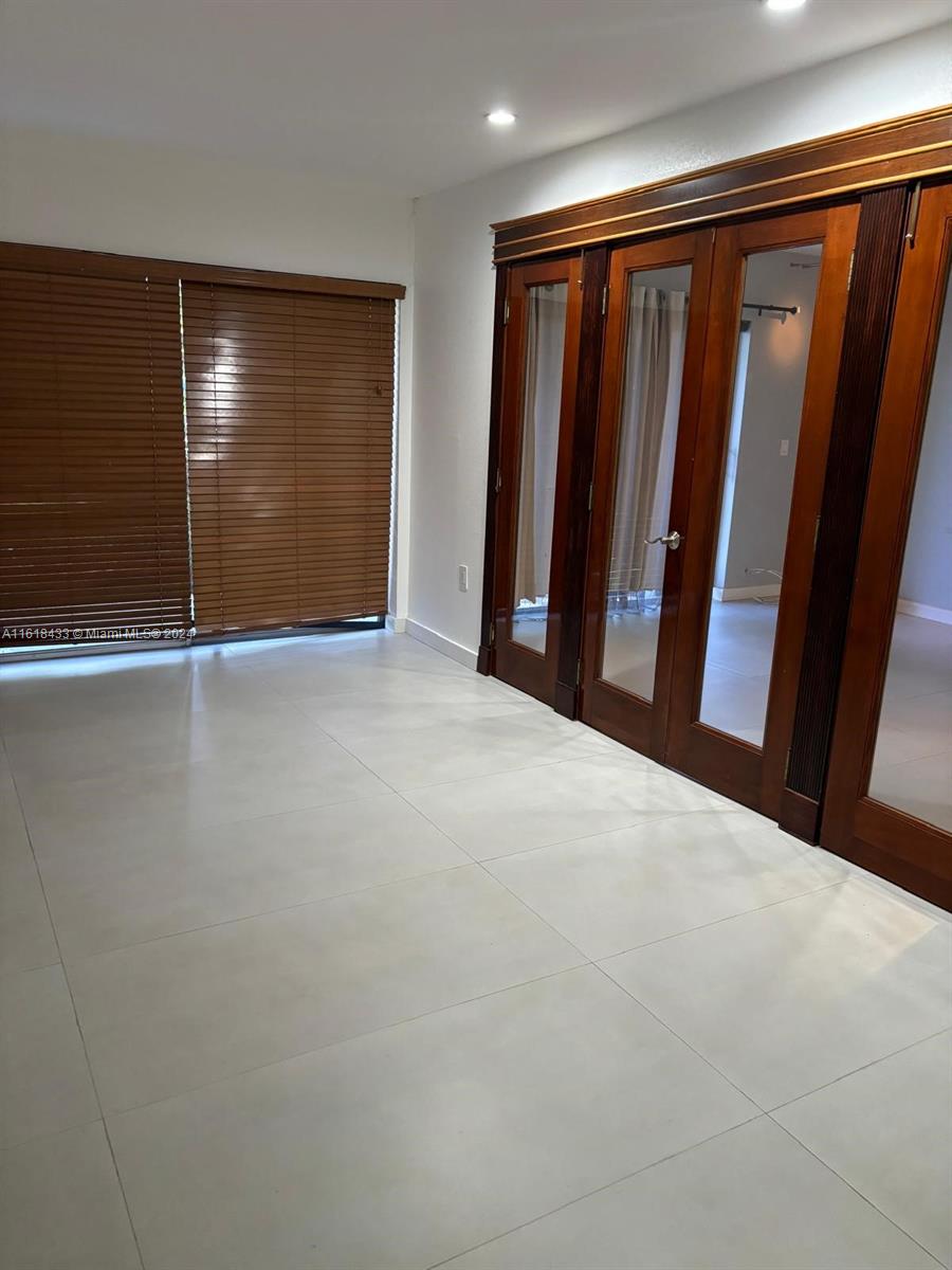 CAMINO CIRCLE CONDO - Residential