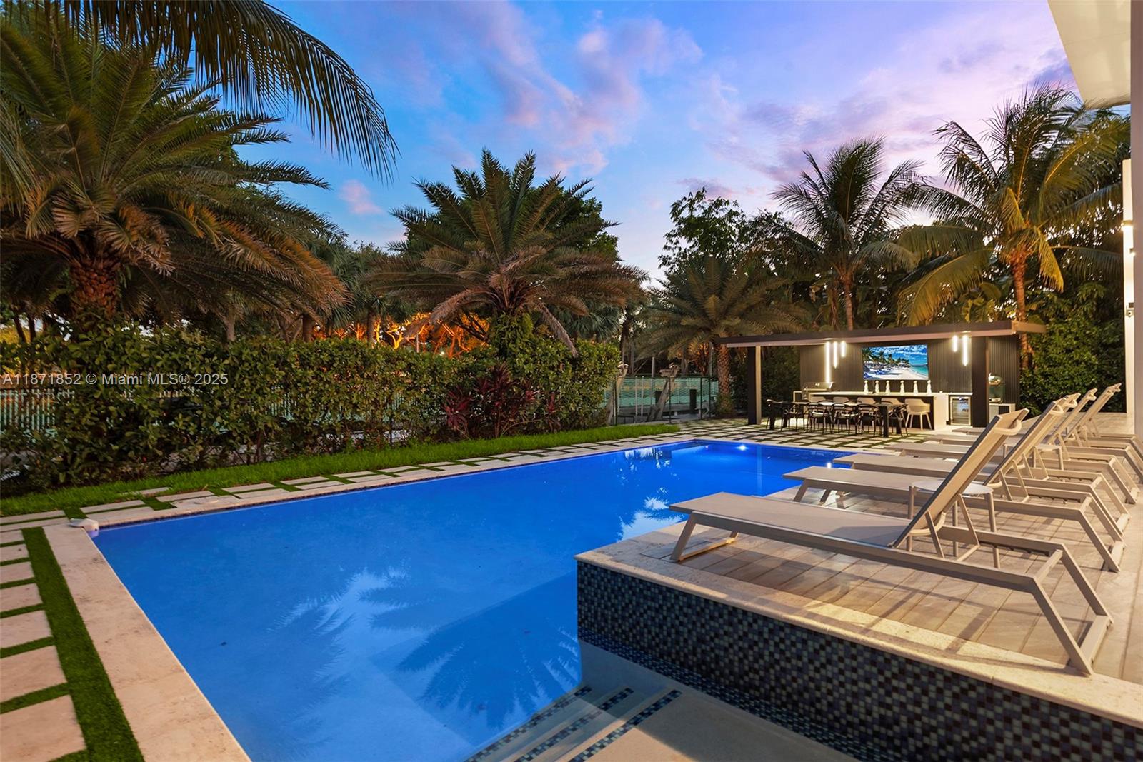 GOLDEN ISLES ESTATES - Residential