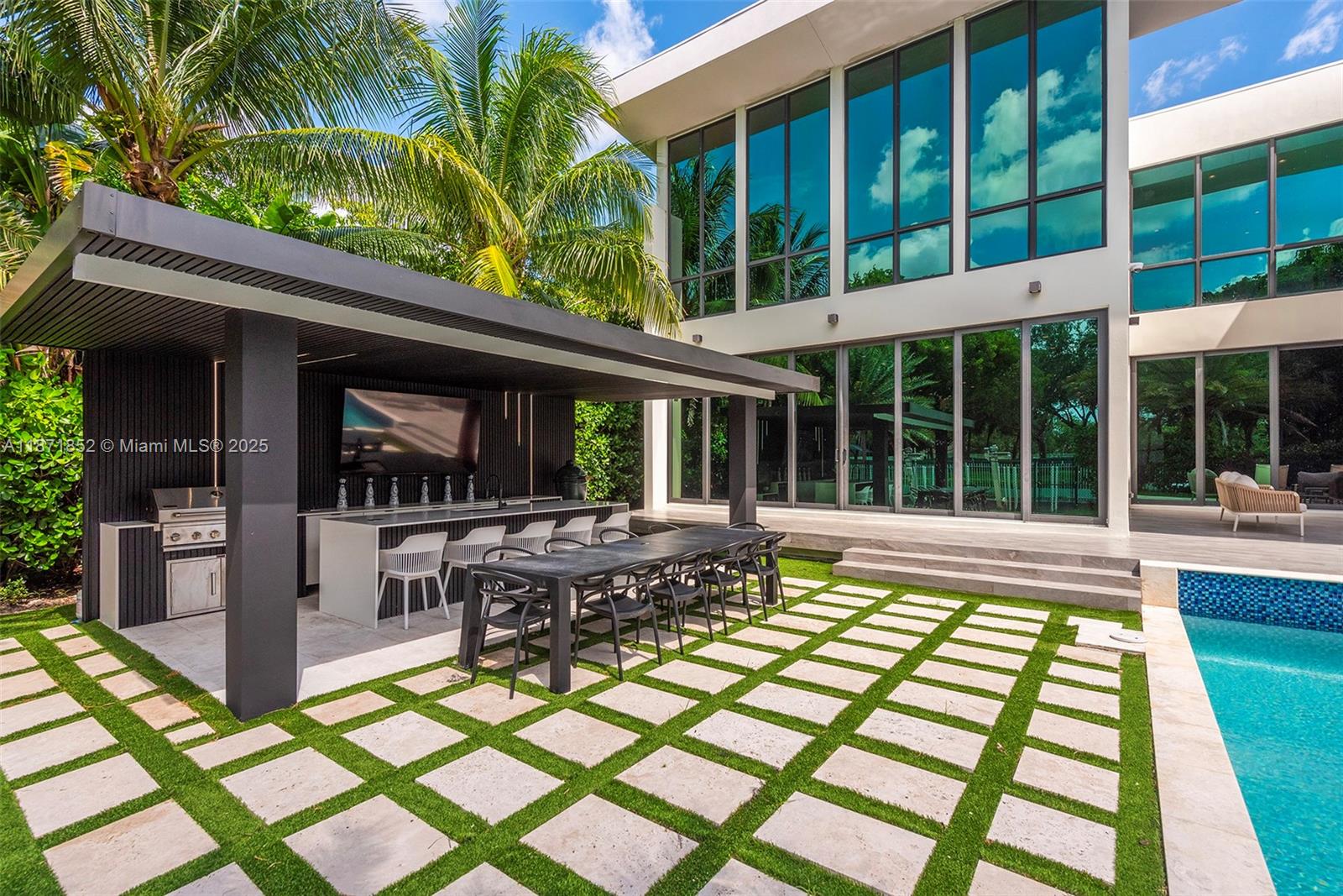 GOLDEN ISLES ESTATES - Residential