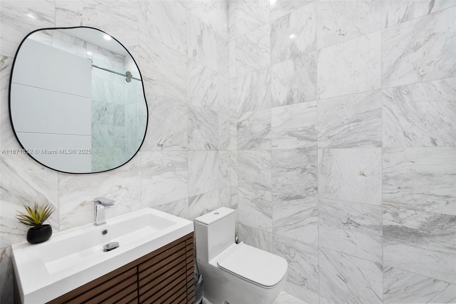 GOLDEN ISLES ESTATES - Residential