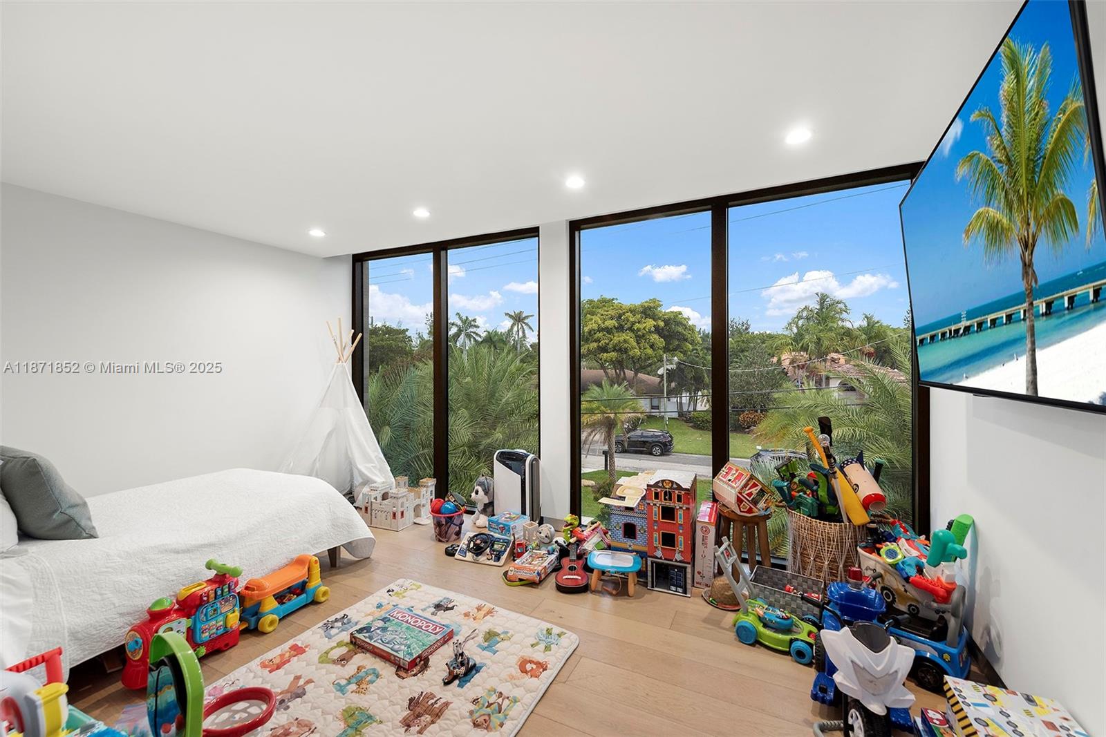 GOLDEN ISLES ESTATES - Residential