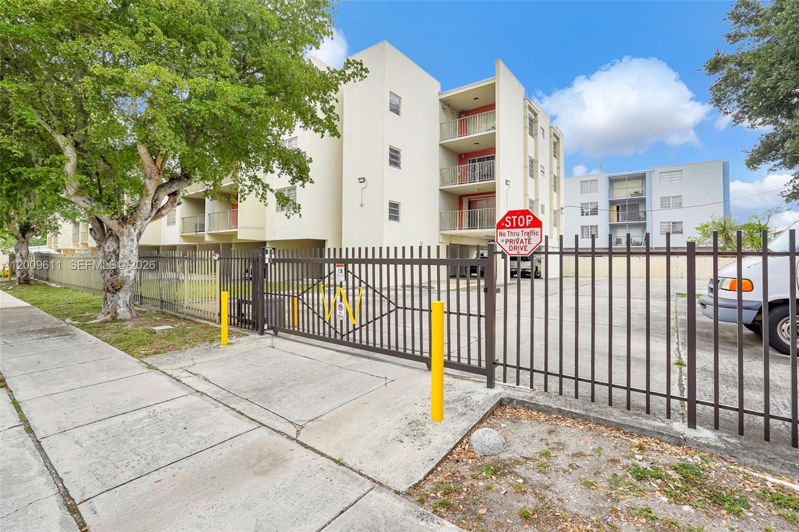 WINDWARD CONDO - Residential