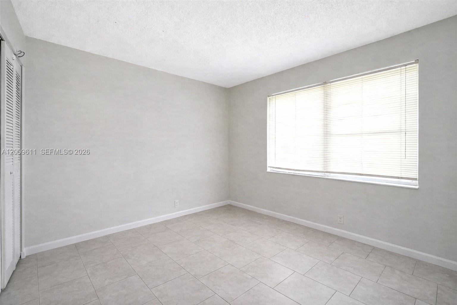 WINDWARD CONDO - Residential