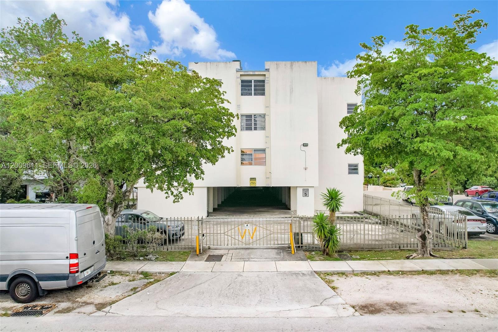 WINDWARD CONDO - Residential