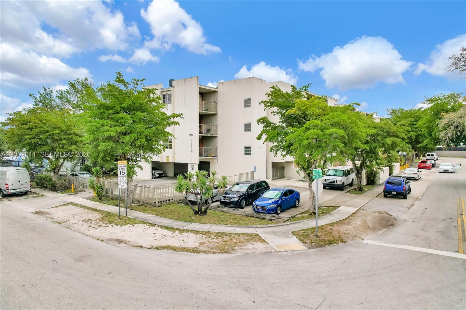 WINDWARD CONDO - Residential