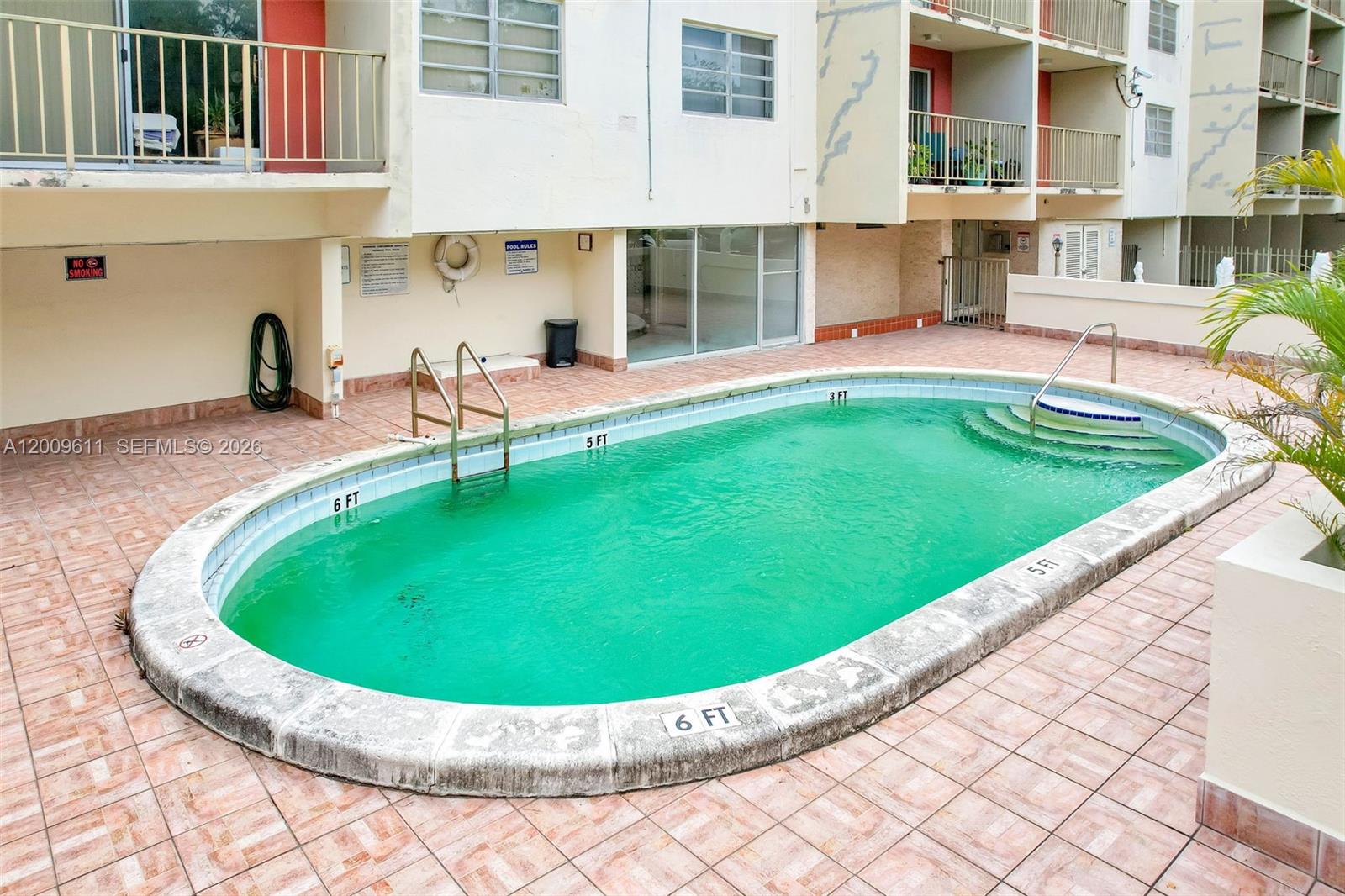 WINDWARD CONDO - Residential