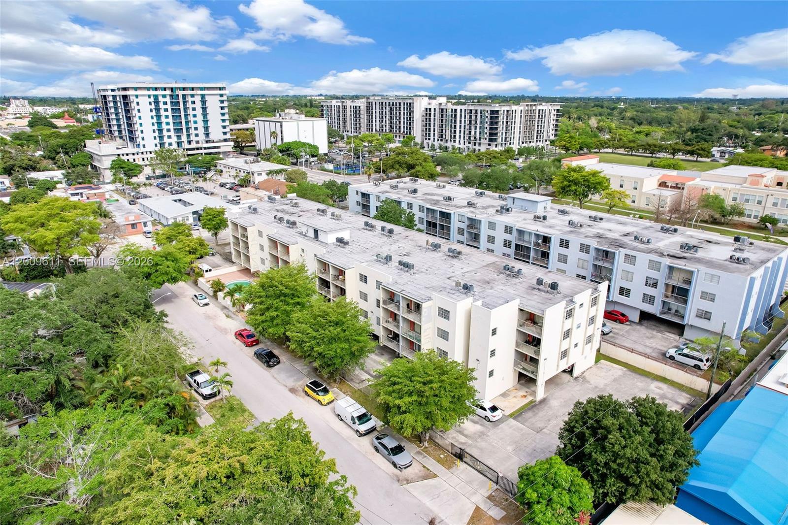 WINDWARD CONDO - Residential