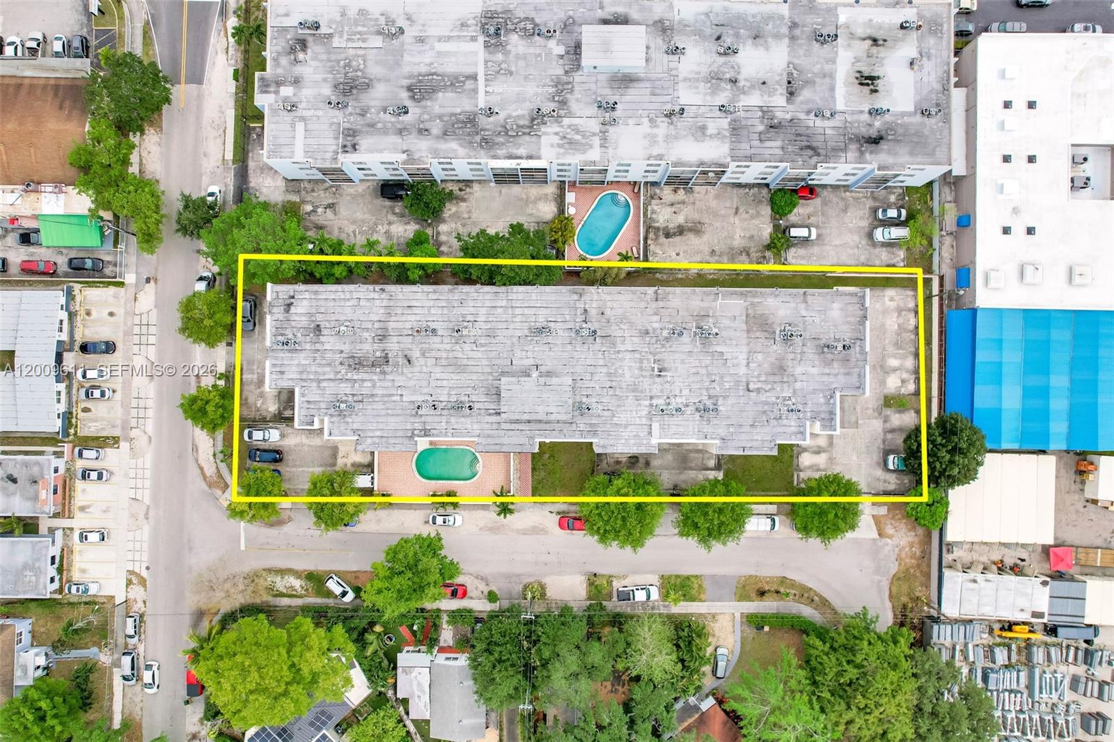 WINDWARD CONDO - Residential
