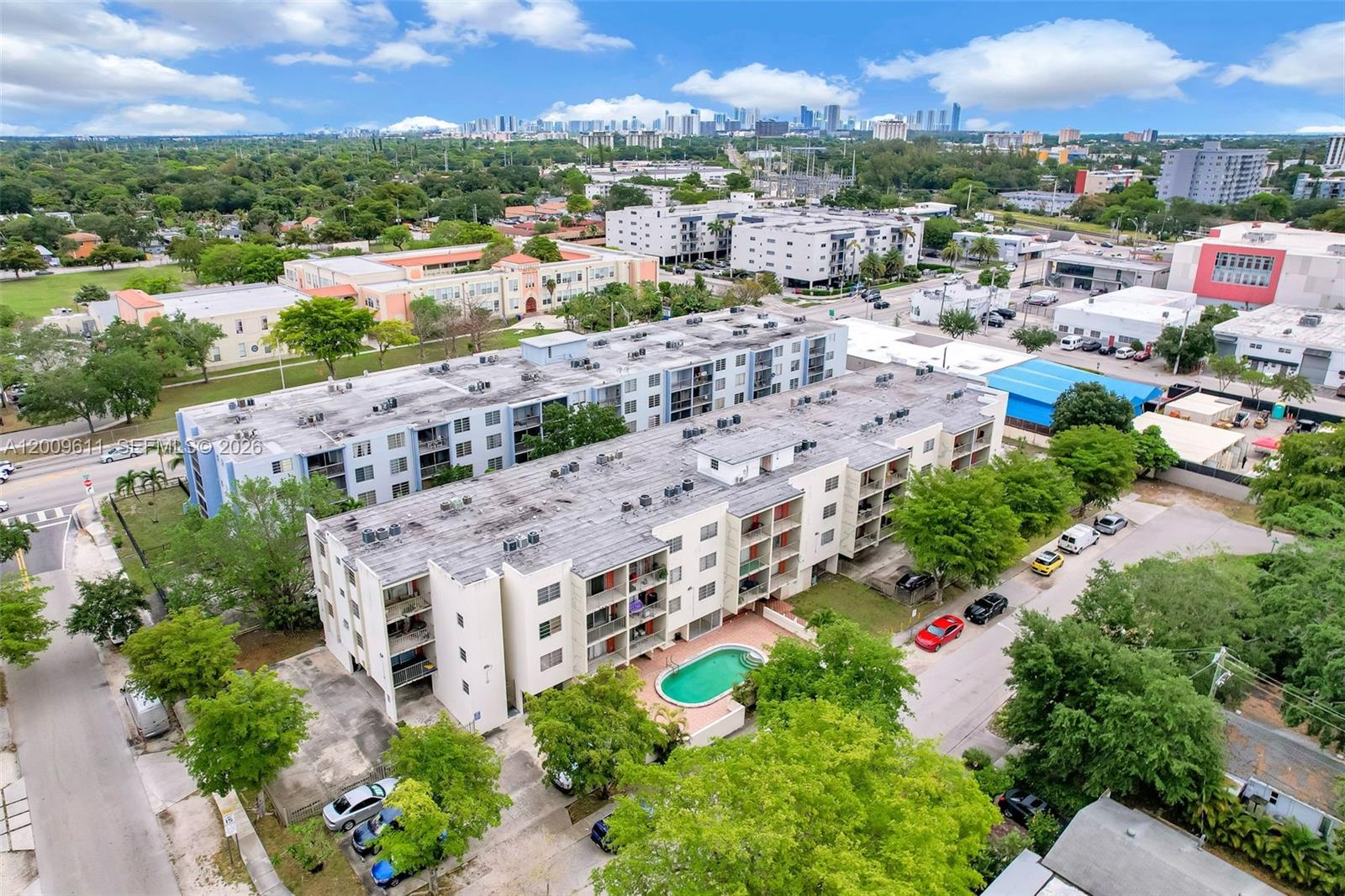 WINDWARD CONDO - Residential