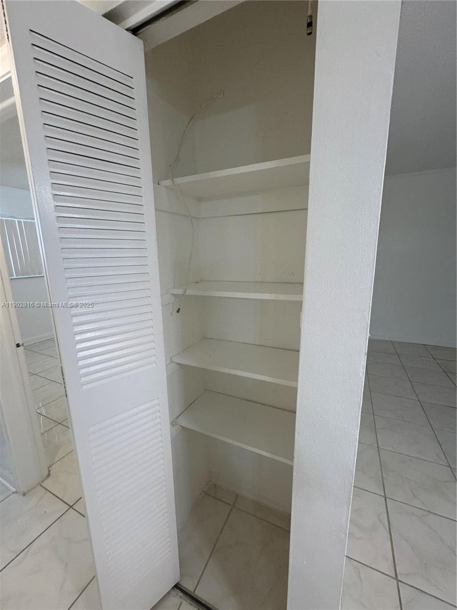 LEE CONDOMINIUM APTS - Residential Lease