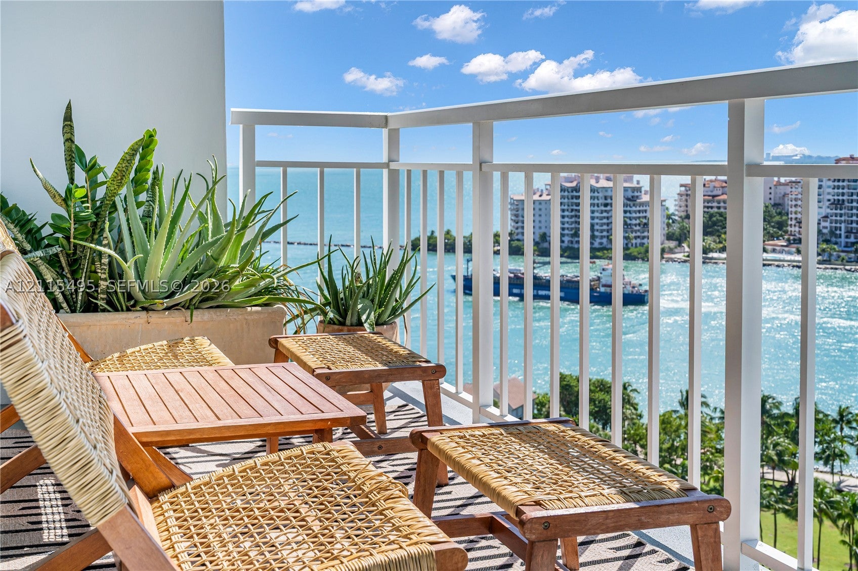 400 S Pointe Dr 1807