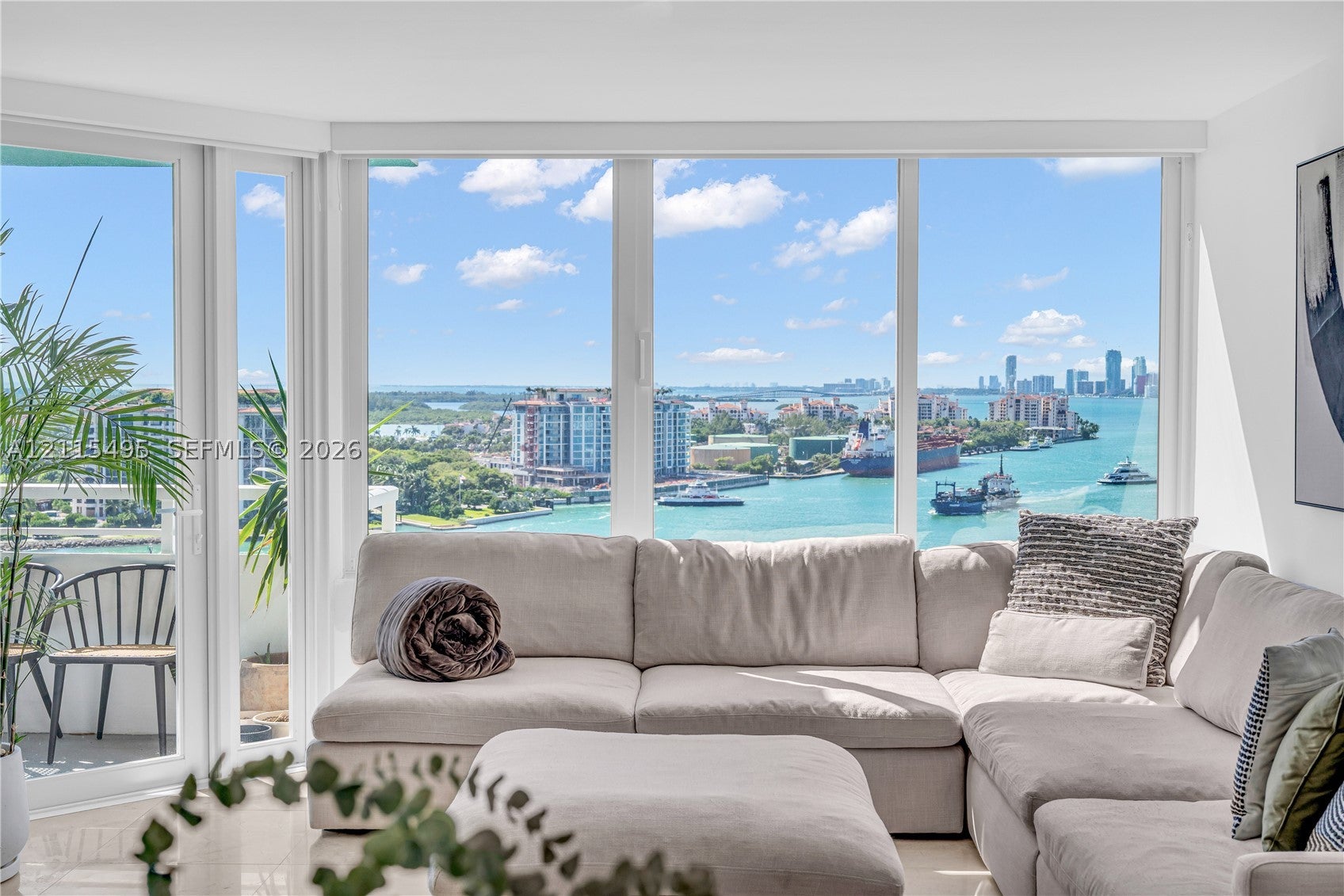 400 S Pointe Dr 1807