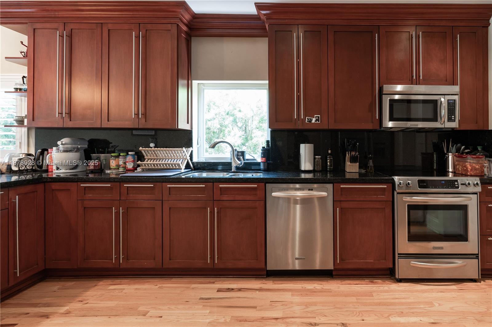BRICKELL ESTATES - Residential Lease