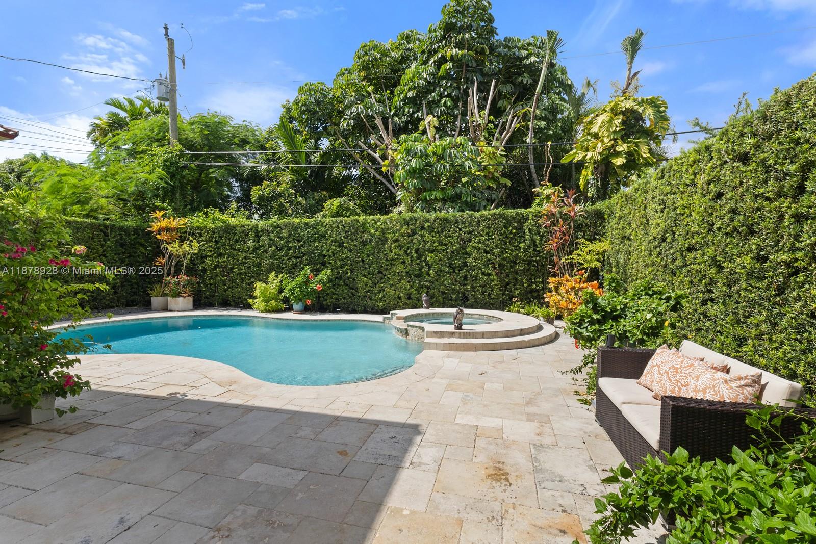 BRICKELL ESTATES - Residential Lease