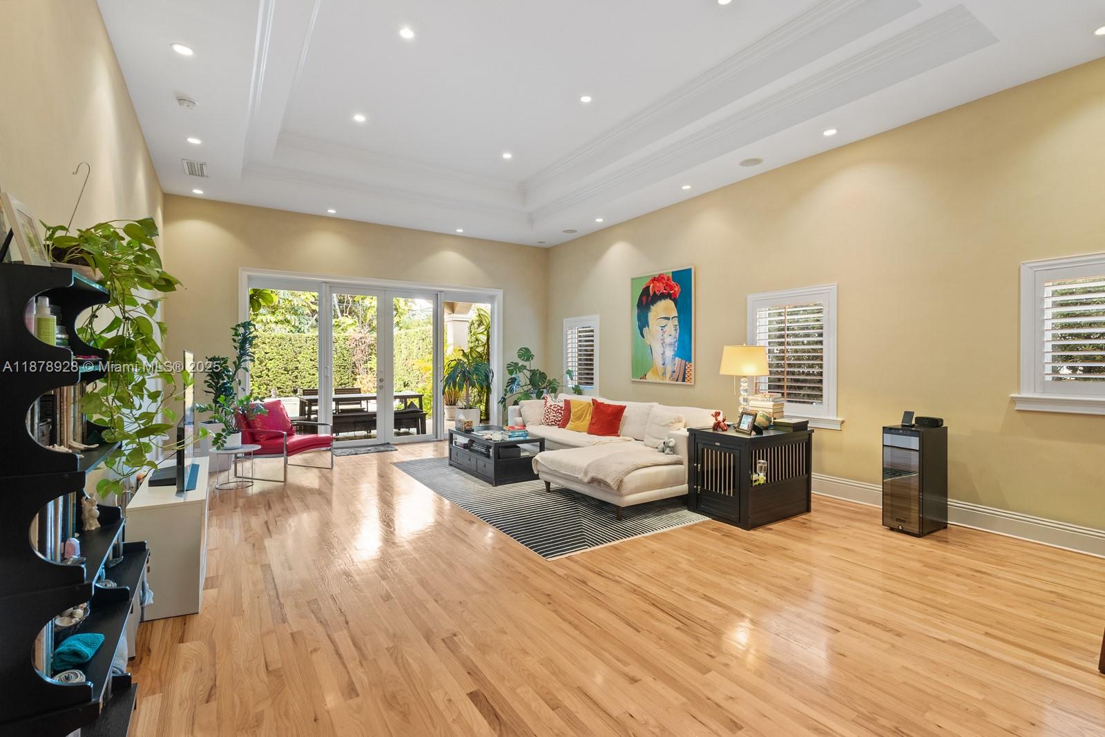 BRICKELL ESTATES - Residential Lease