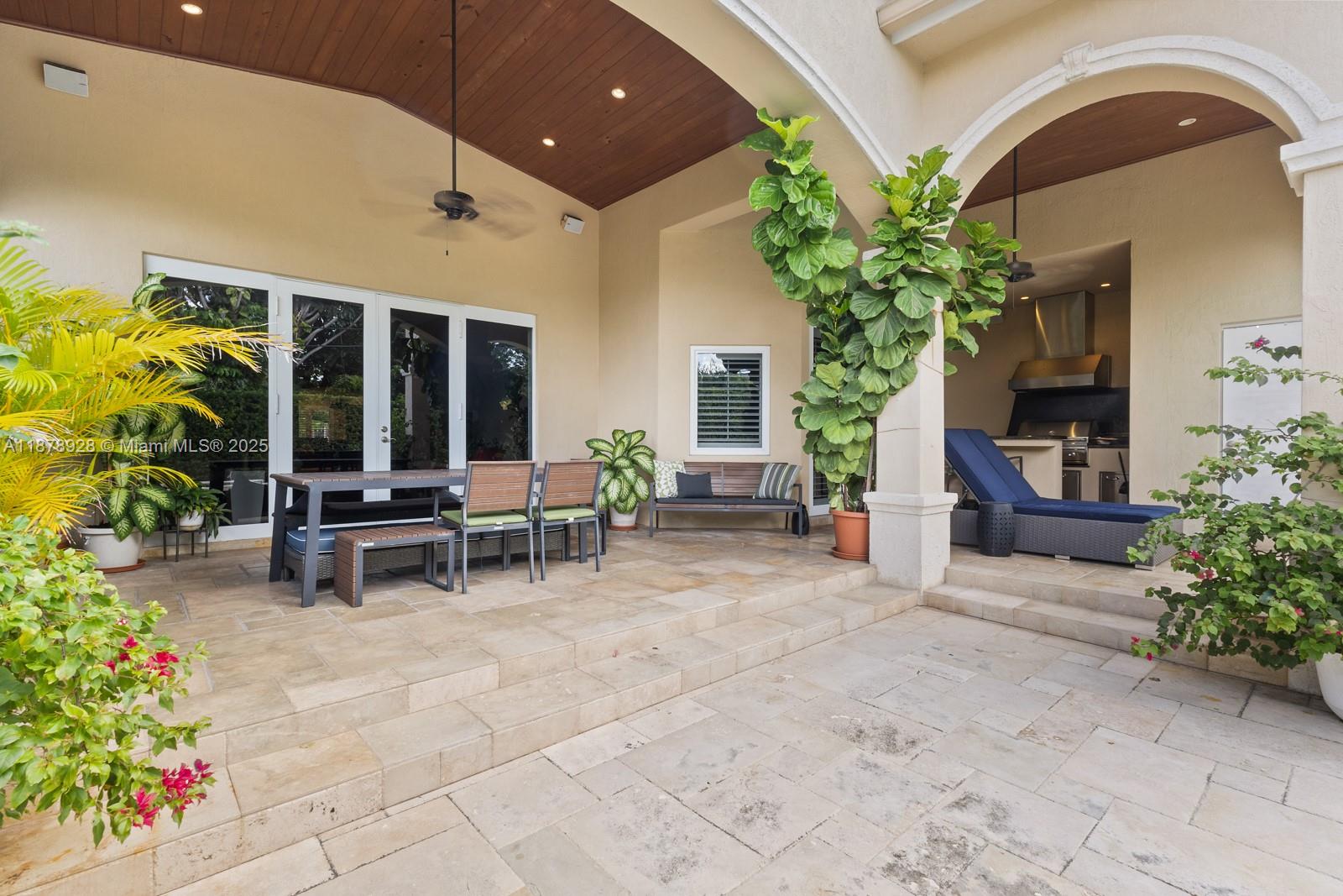 BRICKELL ESTATES - Residential Lease
